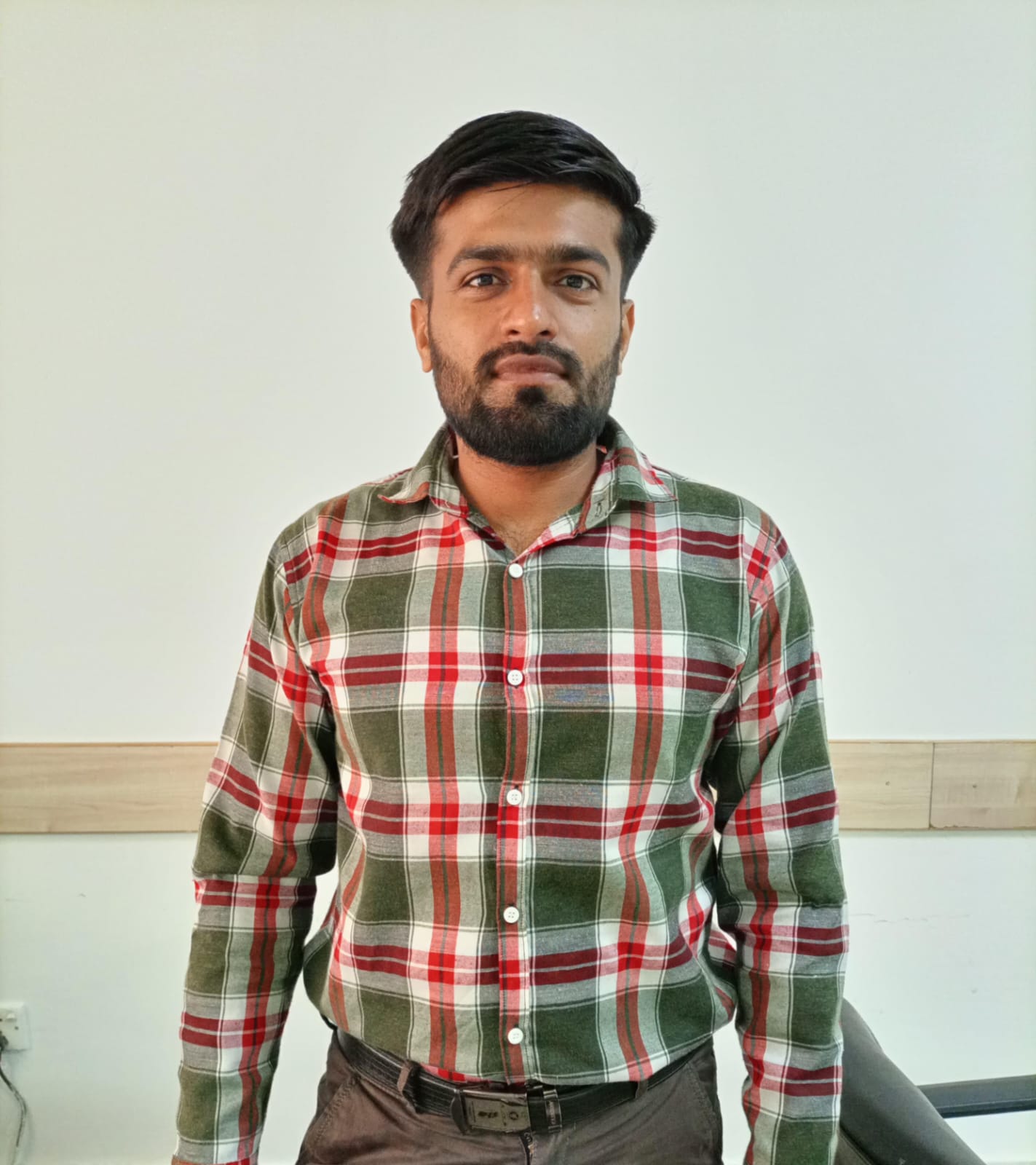 Umair Hussain - Frontend Developer at Decotechs